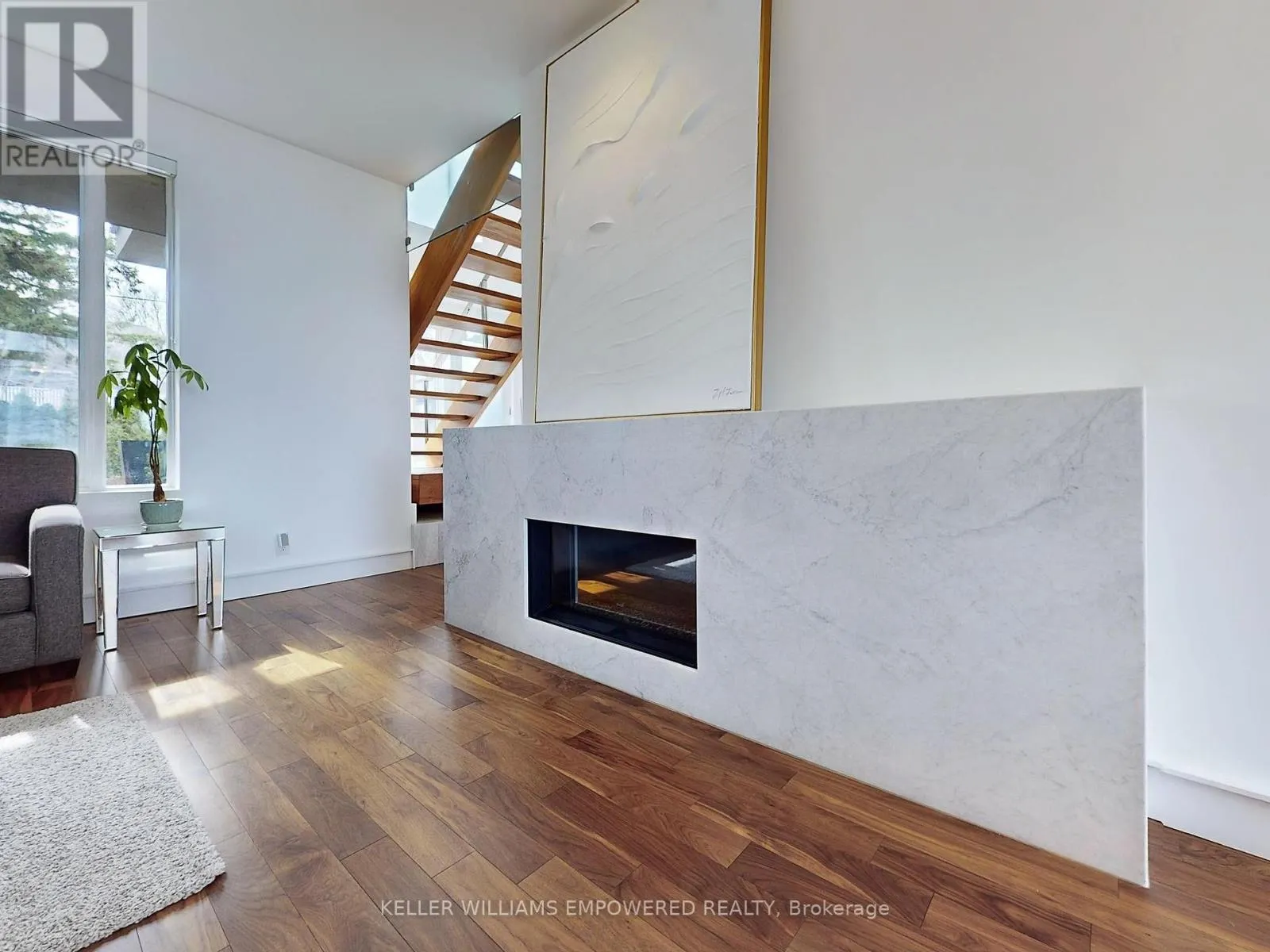 9 FENWOOD HEIGHTS