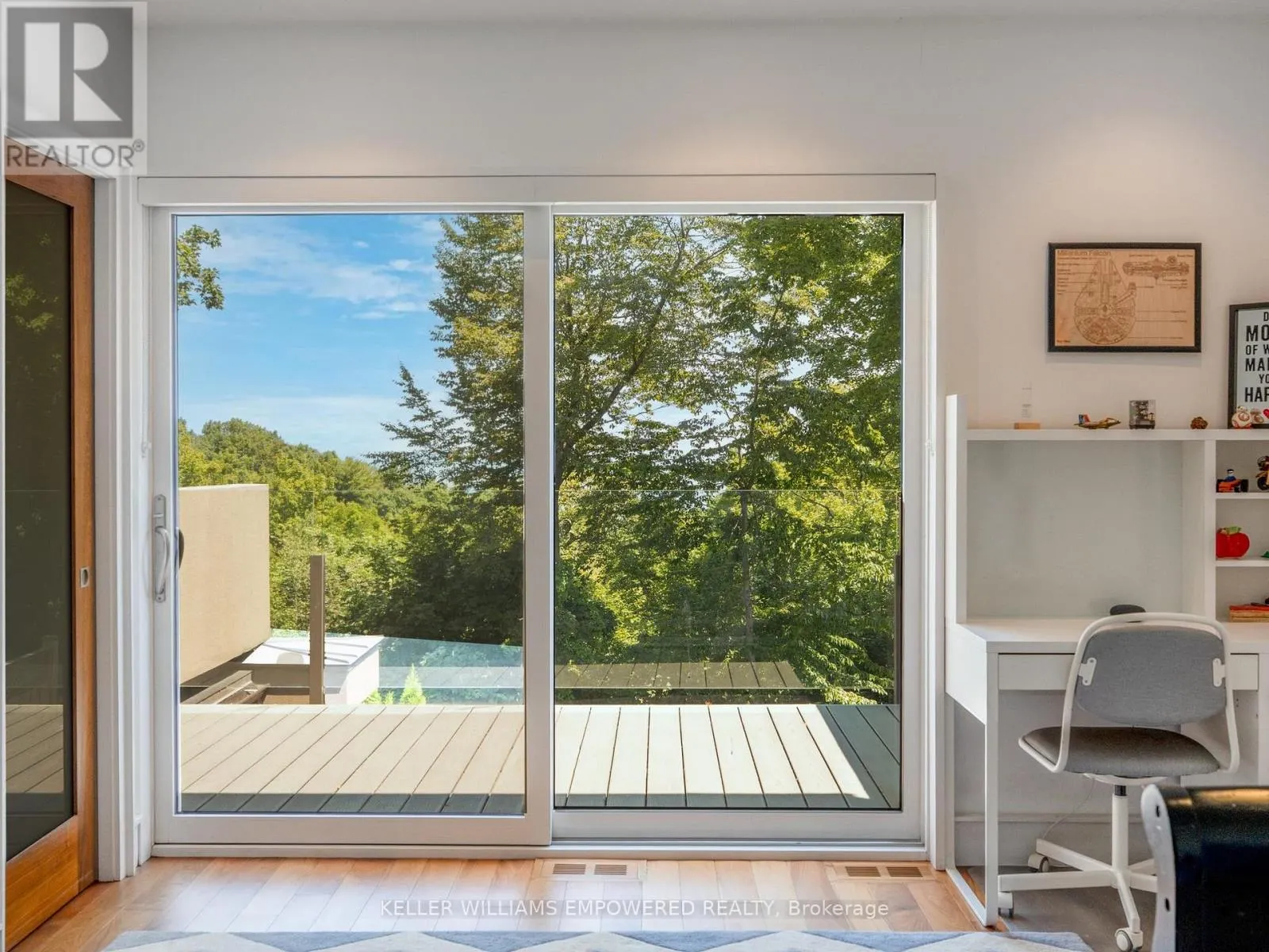 9 FENWOOD HEIGHTS
