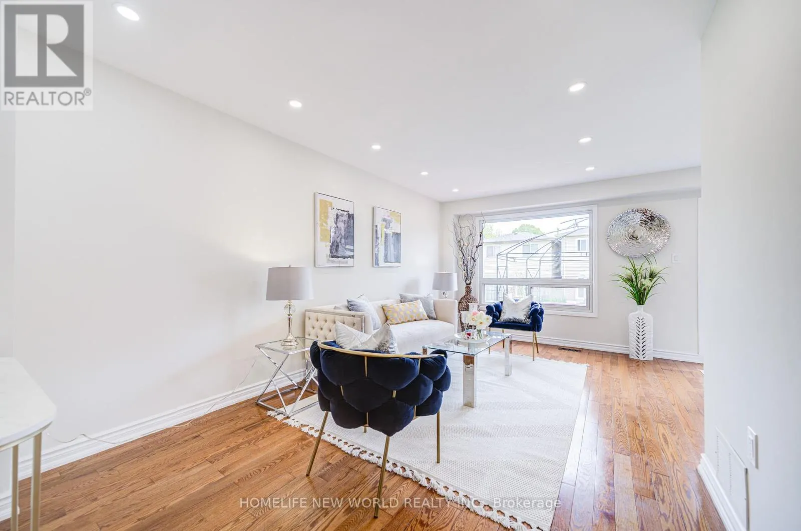 27 MASSIE STREET