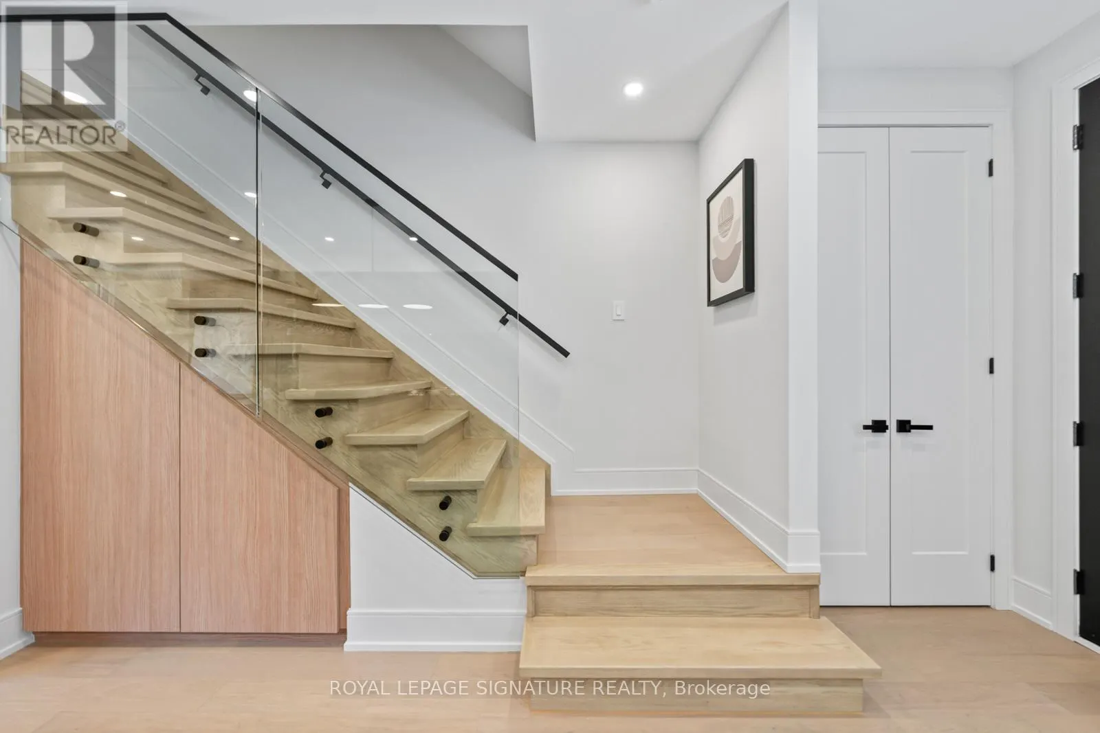 24 HARRIET STREET