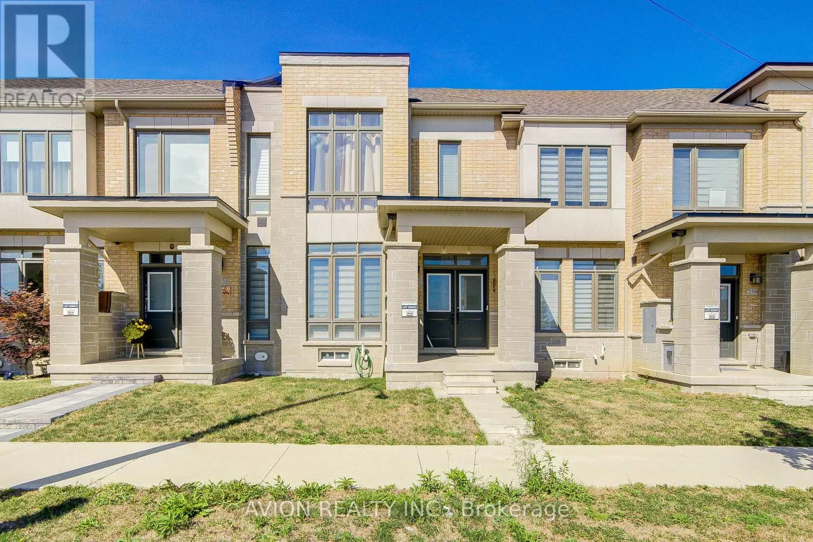 261 CORONATION ROAD