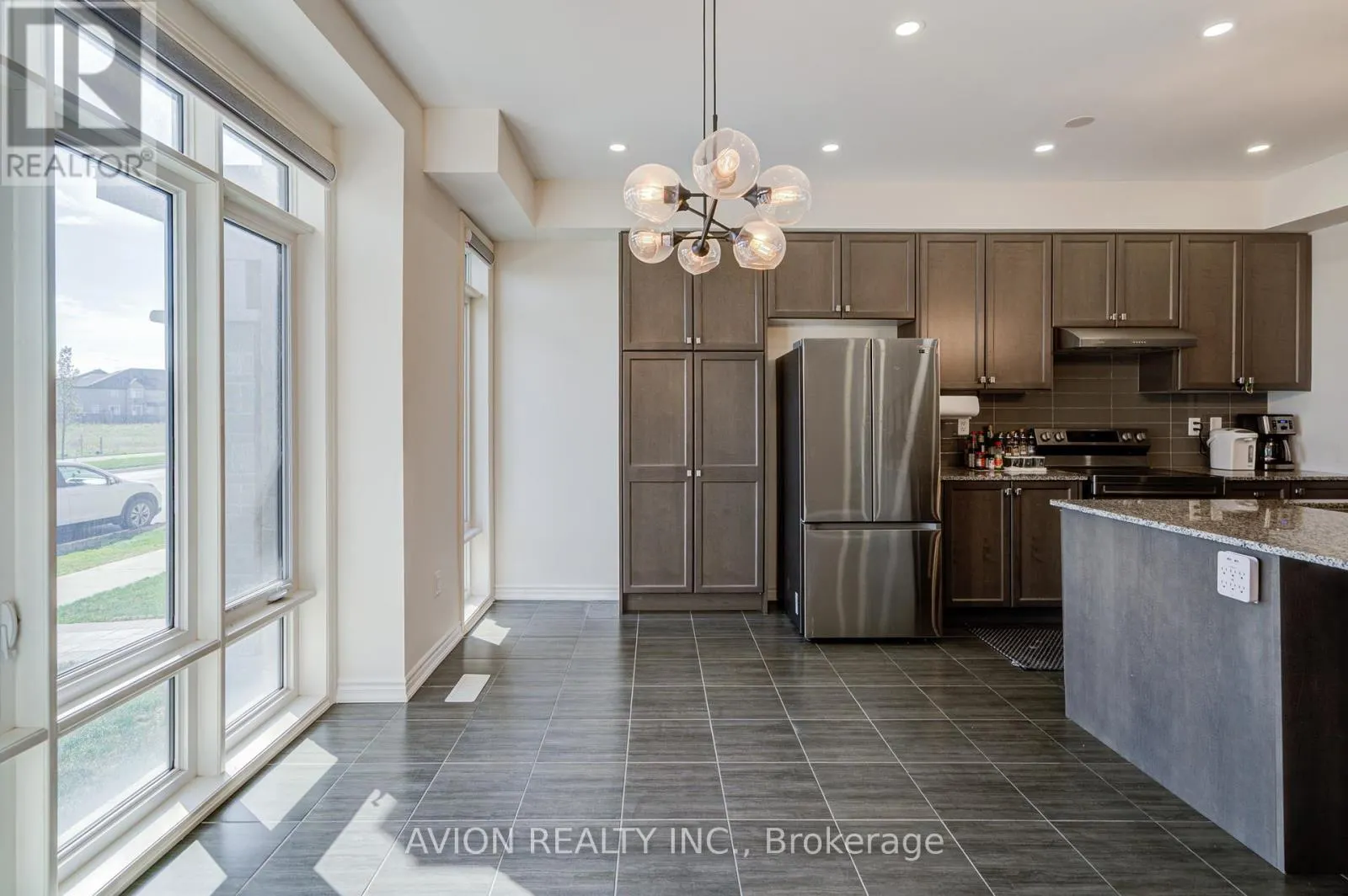 261 CORONATION ROAD