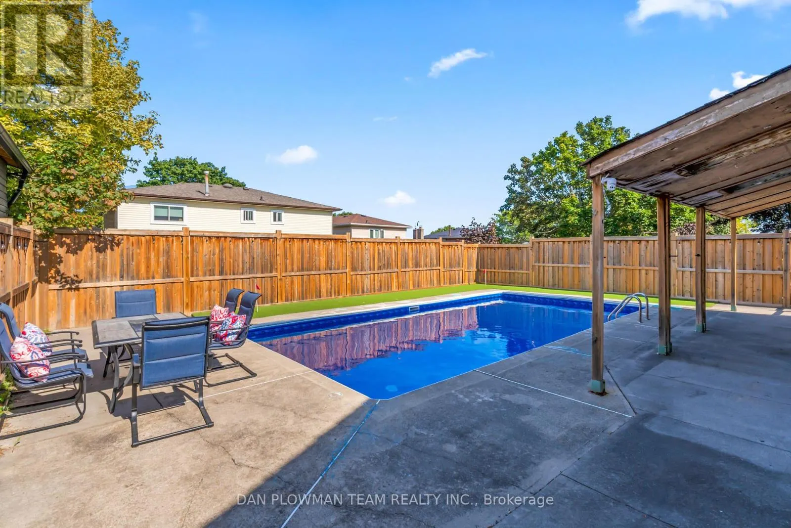3 HAWKSTONE CRESCENT