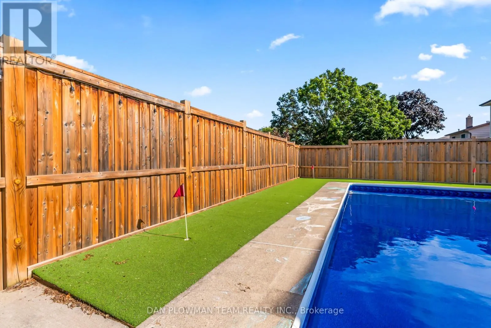 3 HAWKSTONE CRESCENT