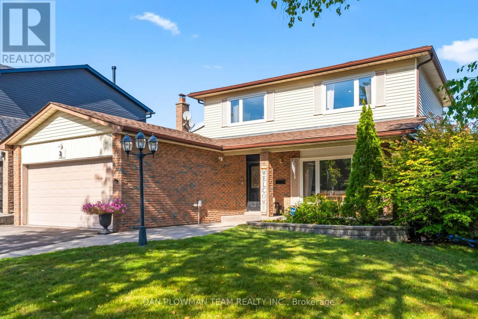 3 HAWKSTONE CRESCENT