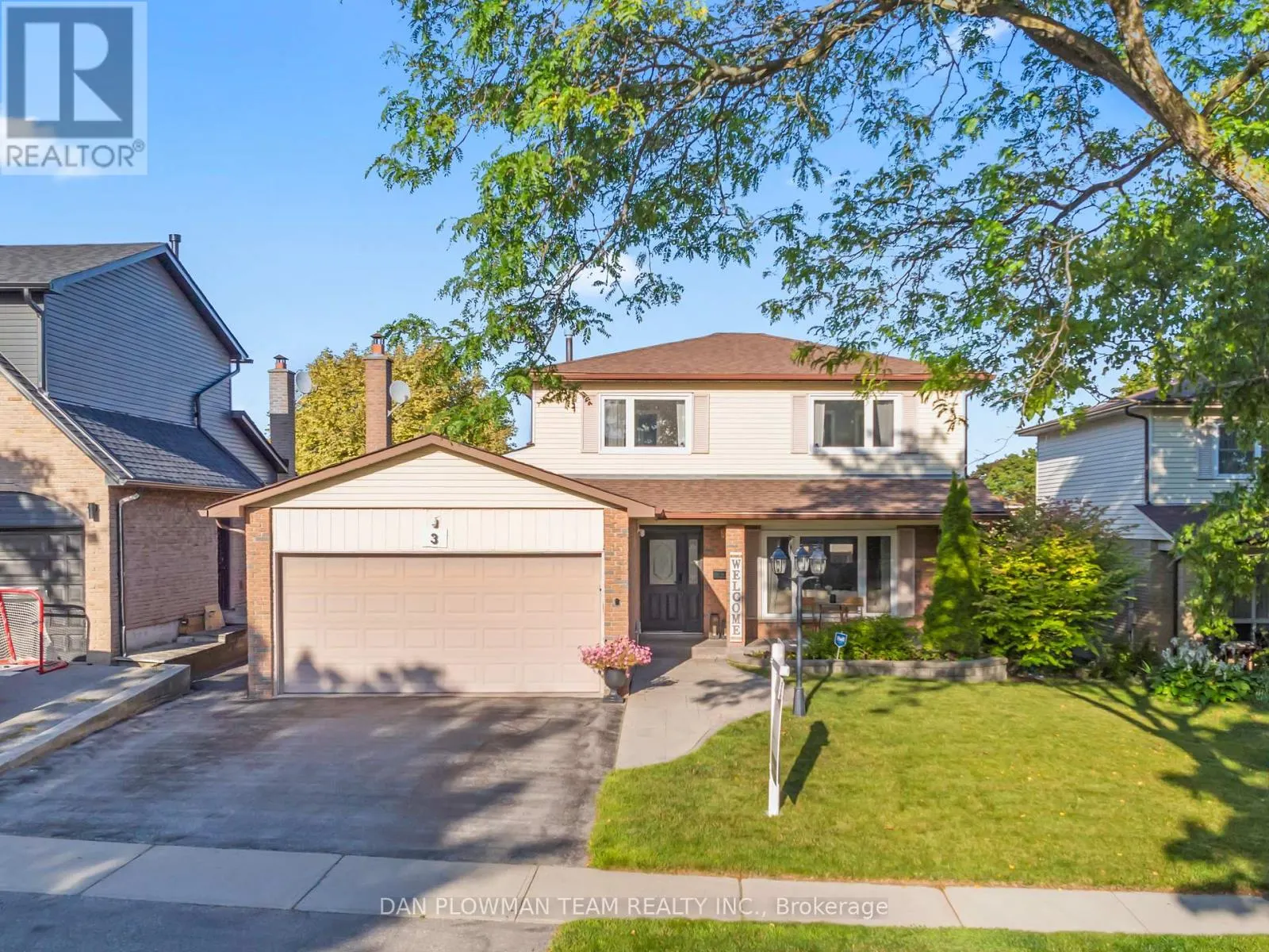 3 HAWKSTONE CRESCENT