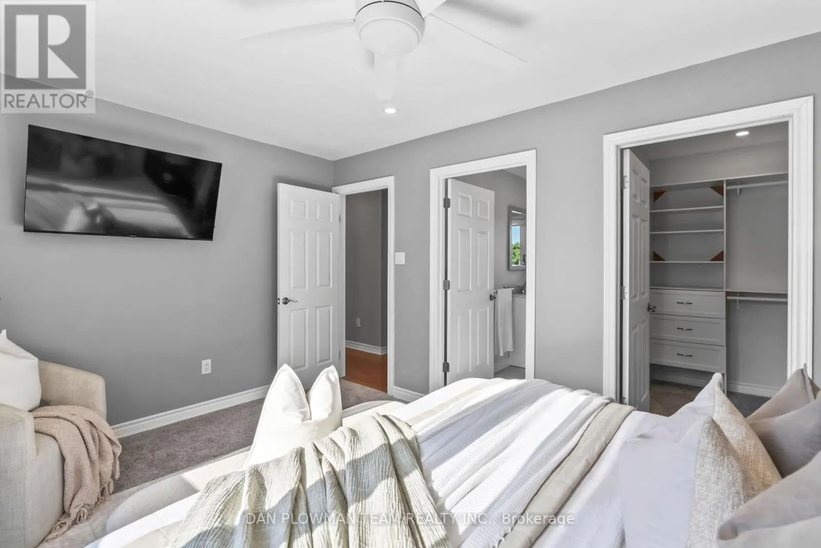 3 HAWKSTONE CRESCENT
