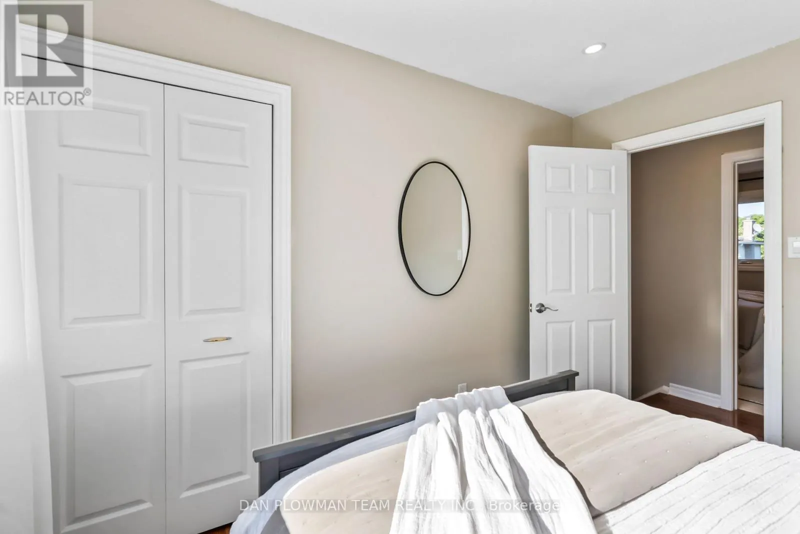 3 HAWKSTONE CRESCENT