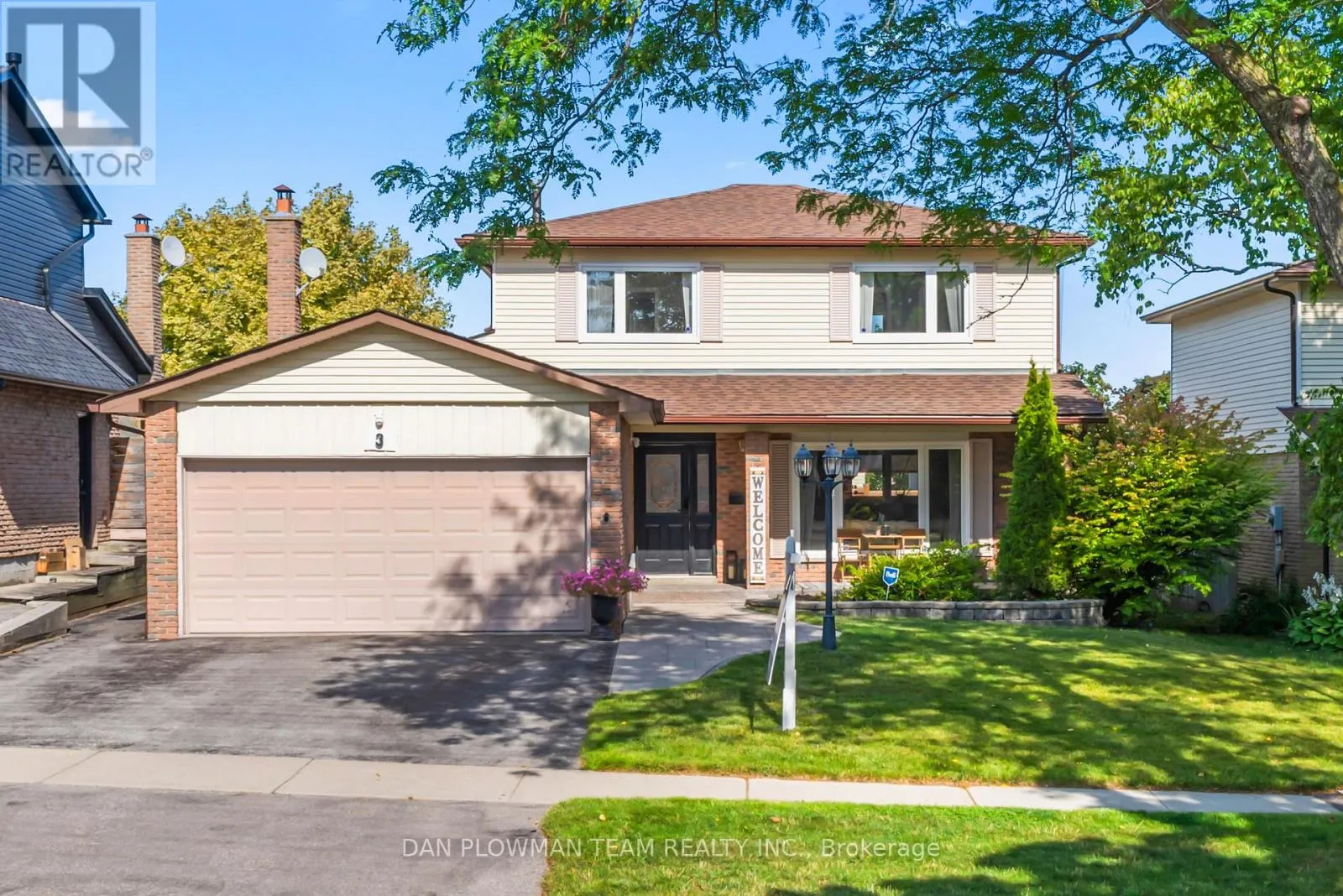 3 HAWKSTONE CRESCENT