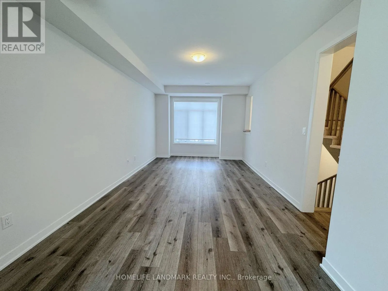 52 SELFRIDGE WAY