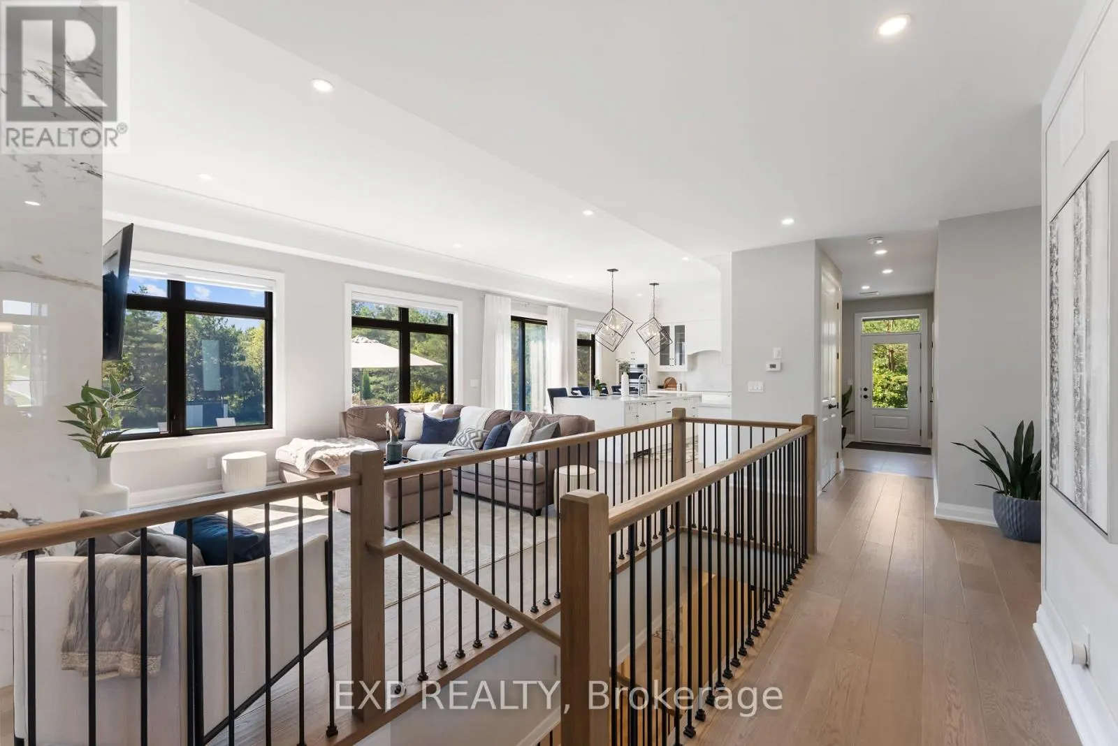 63 CHARLES TILLEY CRESCENT