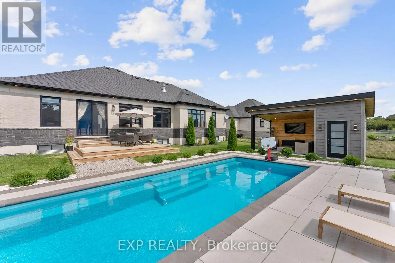 63 CHARLES TILLEY CRESCENT