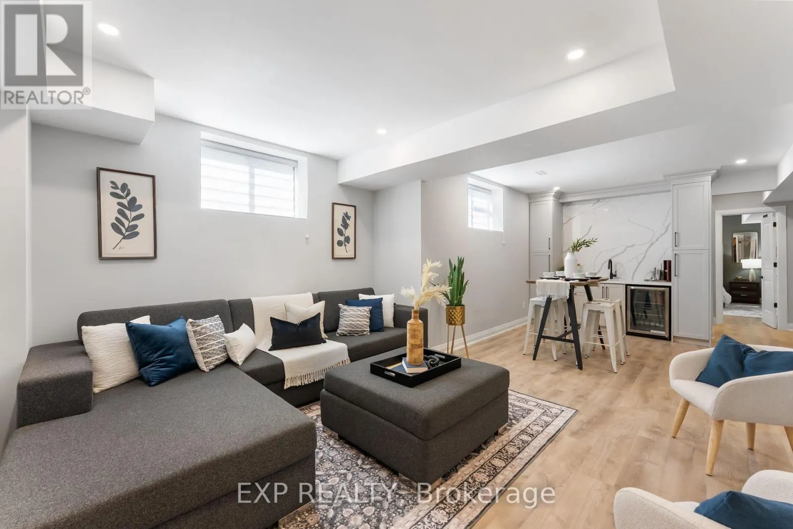 63 CHARLES TILLEY CRESCENT