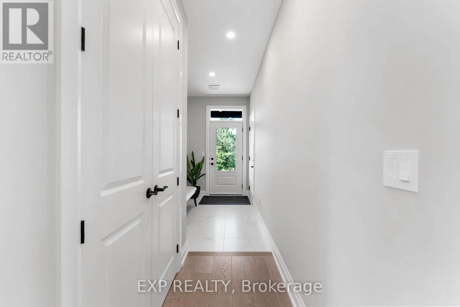 63 CHARLES TILLEY CRESCENT