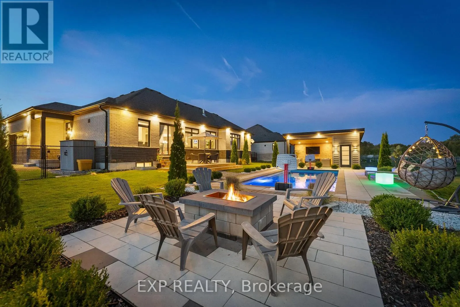 63 CHARLES TILLEY CRESCENT