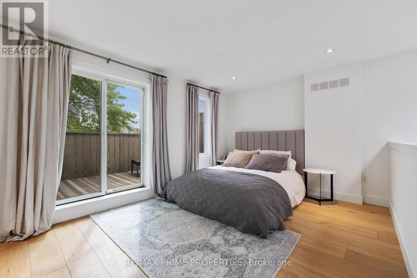 291 KINGSWOOD ROAD