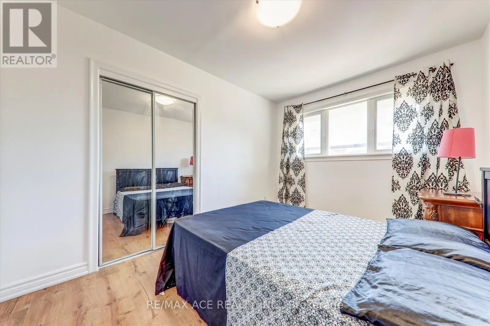571 FAREWELL STREET