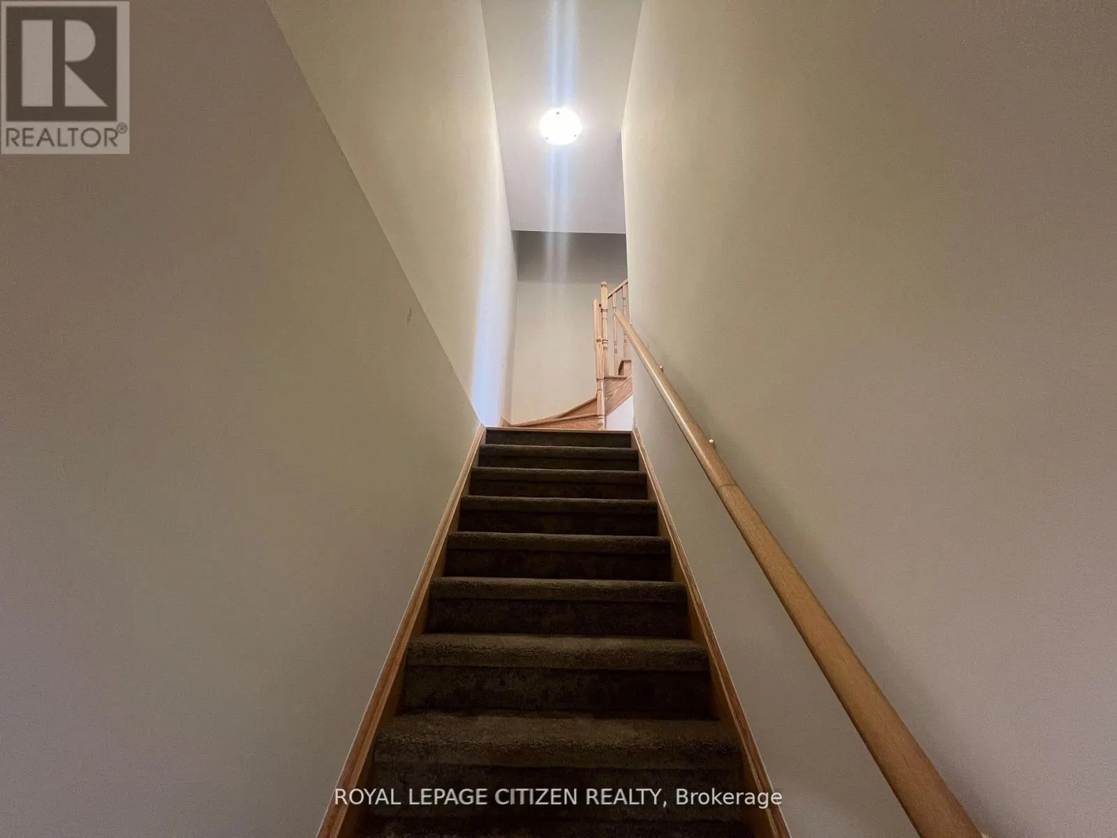 10 EMMAS WAY E