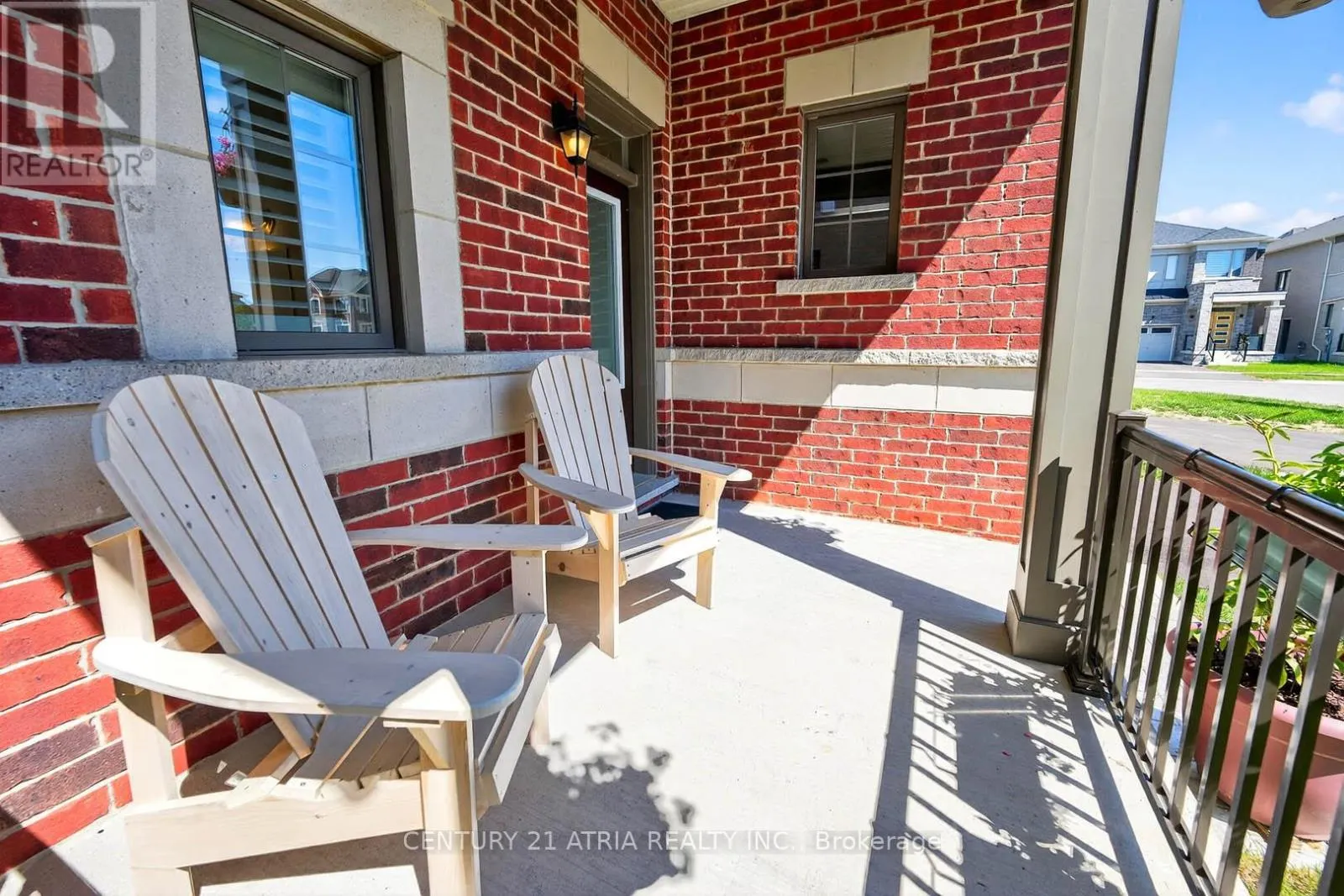 2888 FOXDEN SQUARE