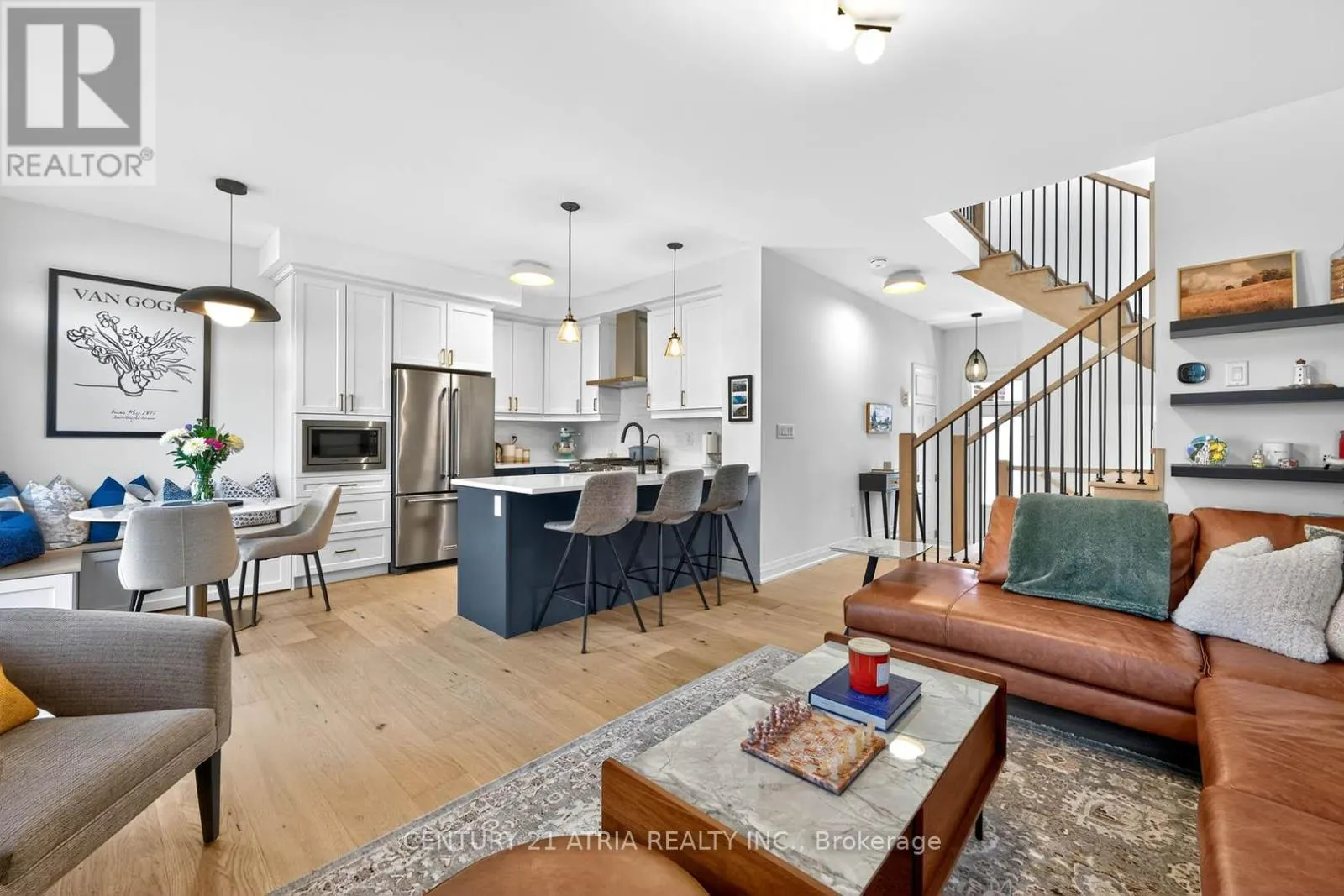 2888 FOXDEN SQUARE