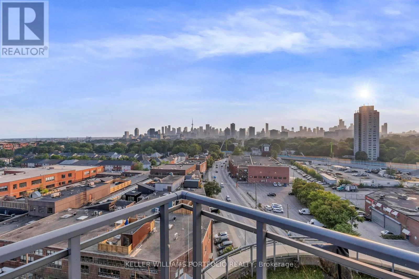 706 - 1201 DUNDAS STREET E