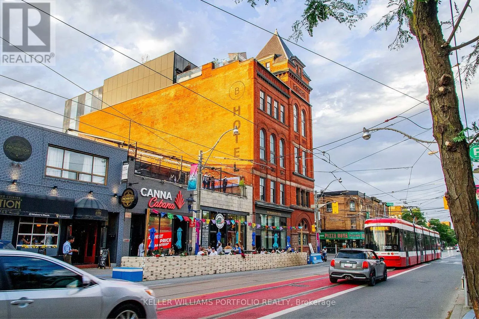 706 - 1201 DUNDAS STREET E