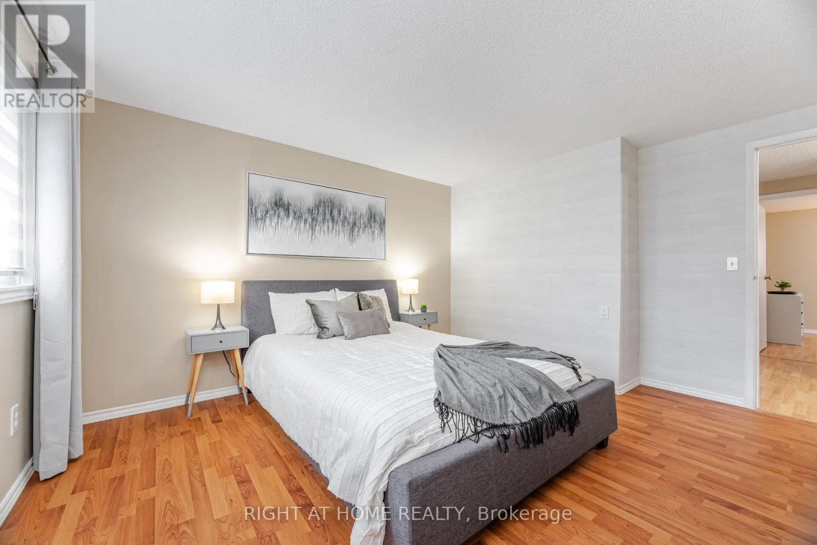 # 45 - 907 BURNS STREET W