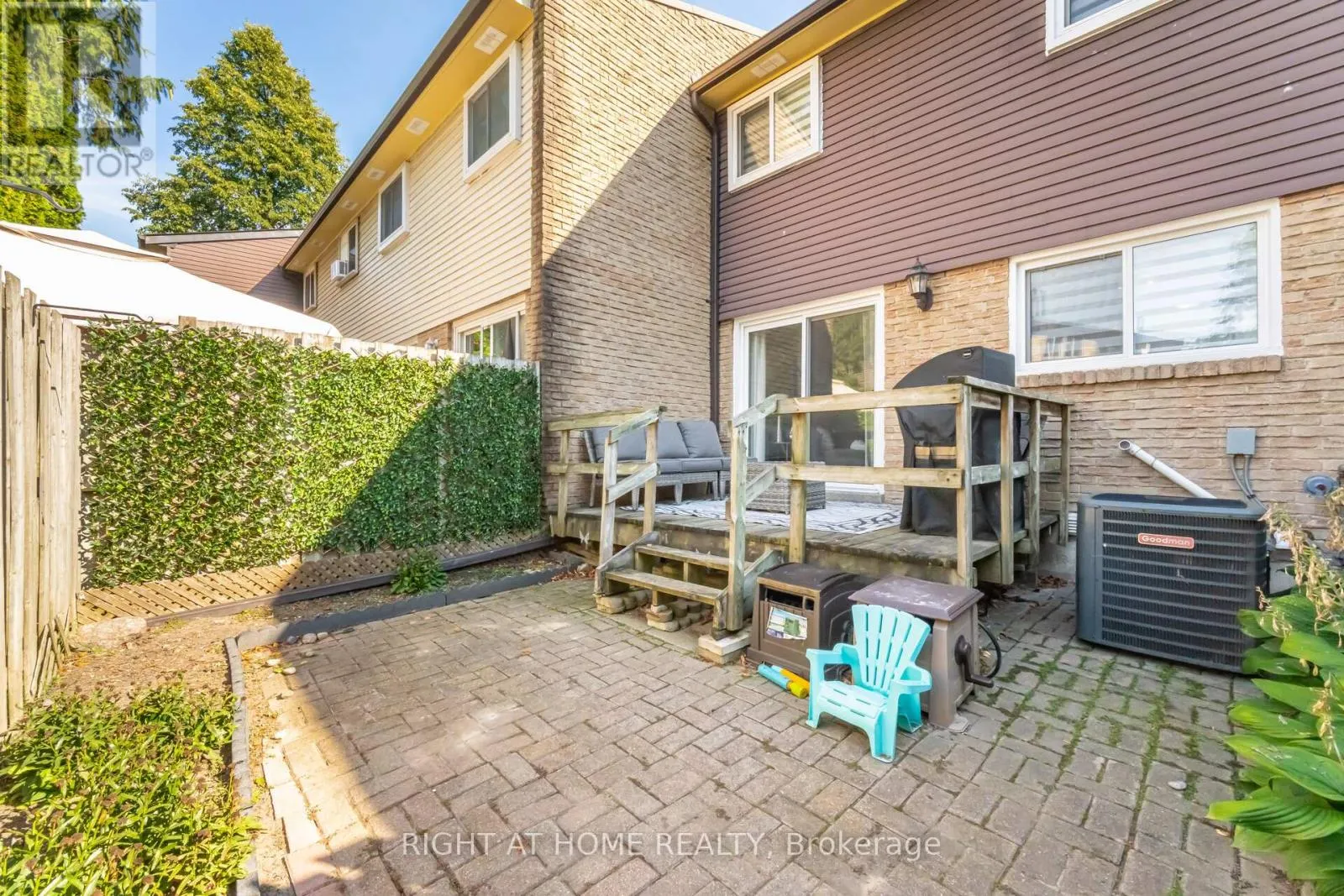 # 45 - 907 BURNS STREET W