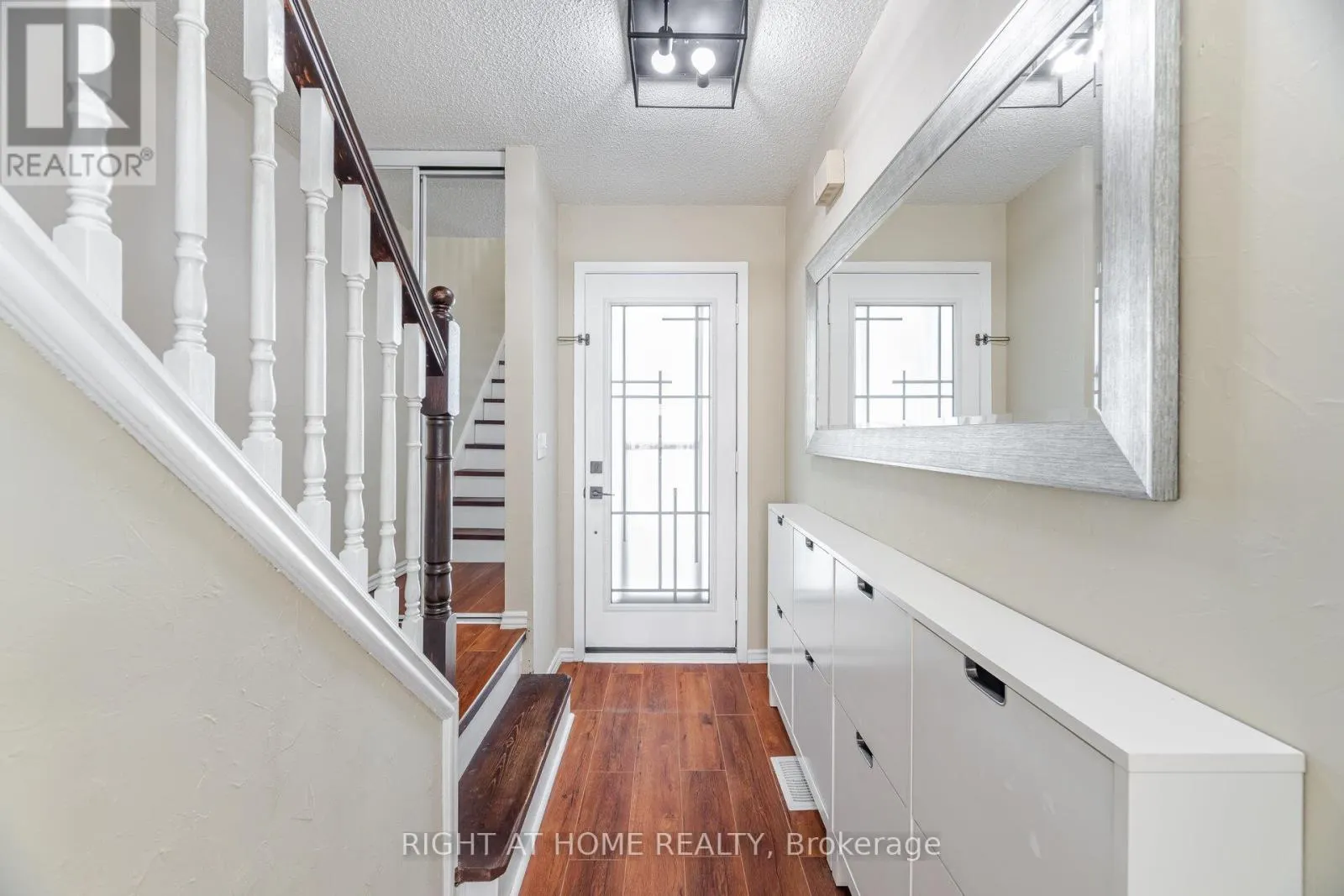 # 45 - 907 BURNS STREET W
