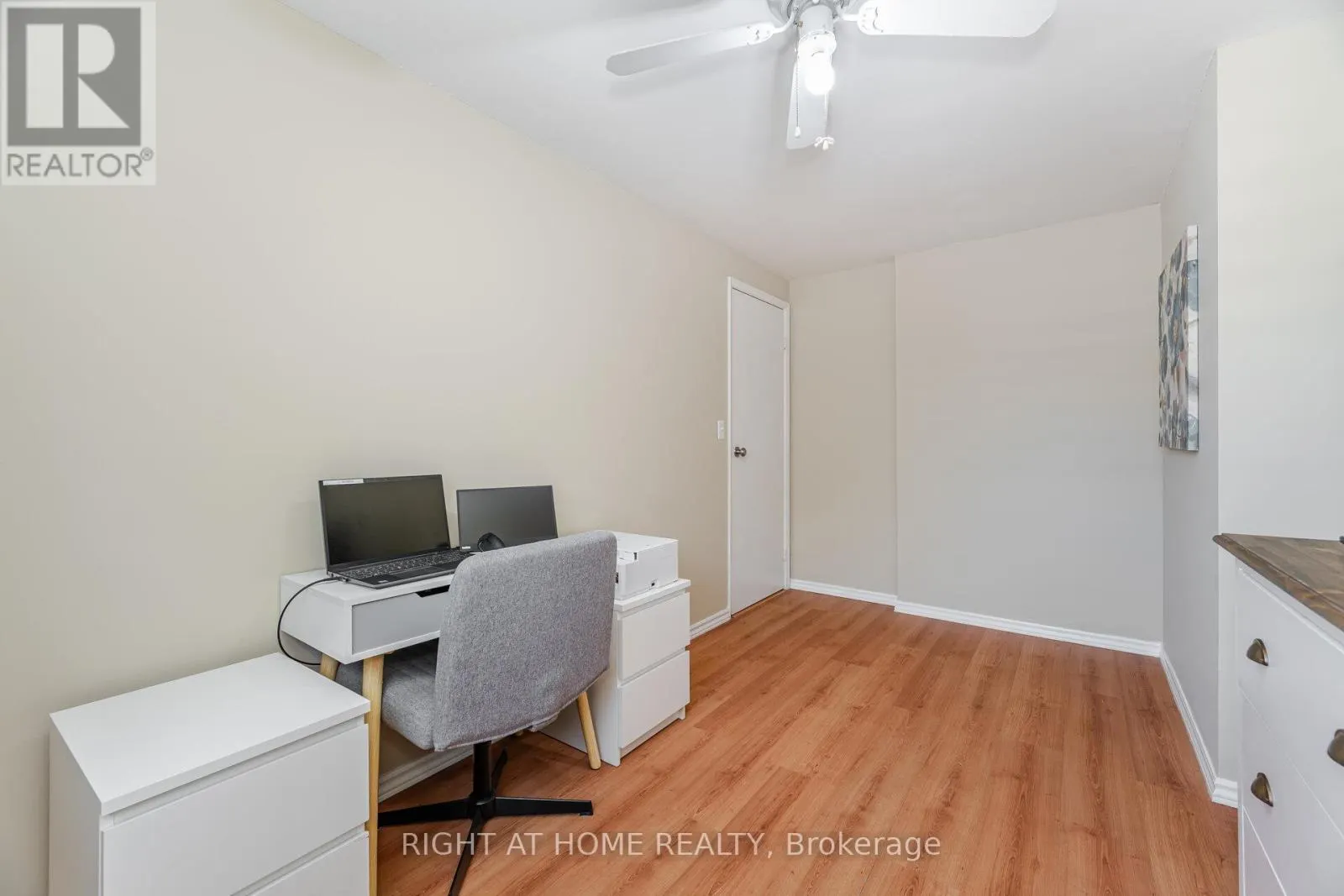 # 45 - 907 BURNS STREET W