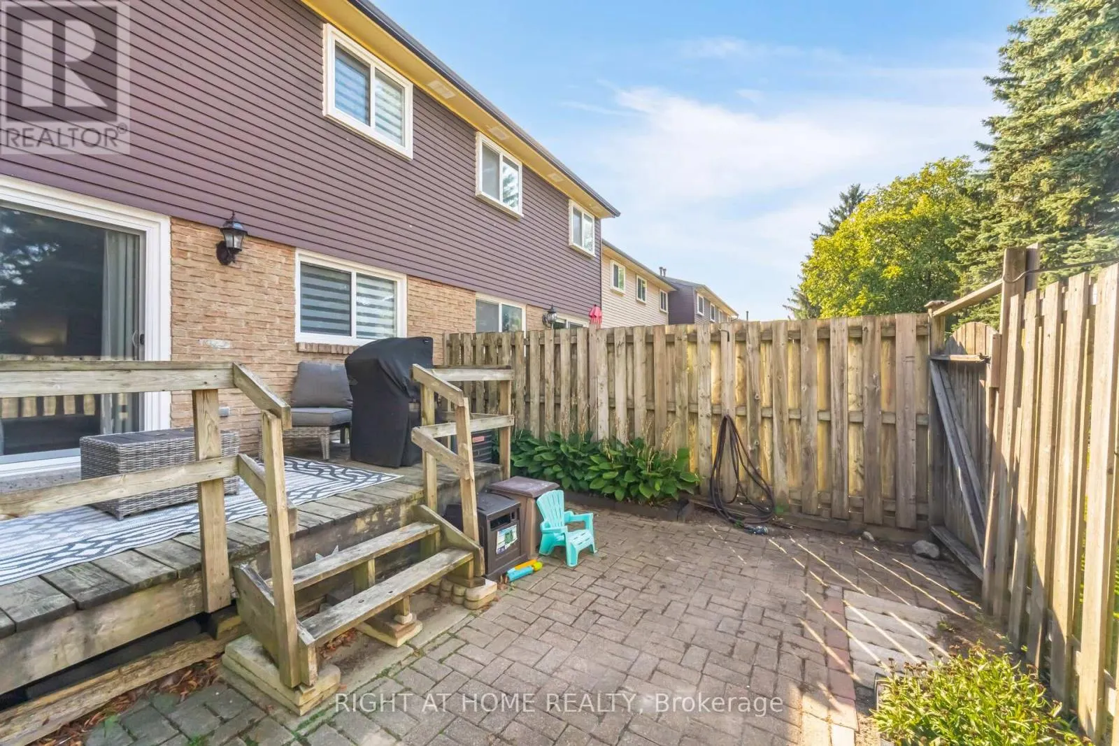 # 45 - 907 BURNS STREET W