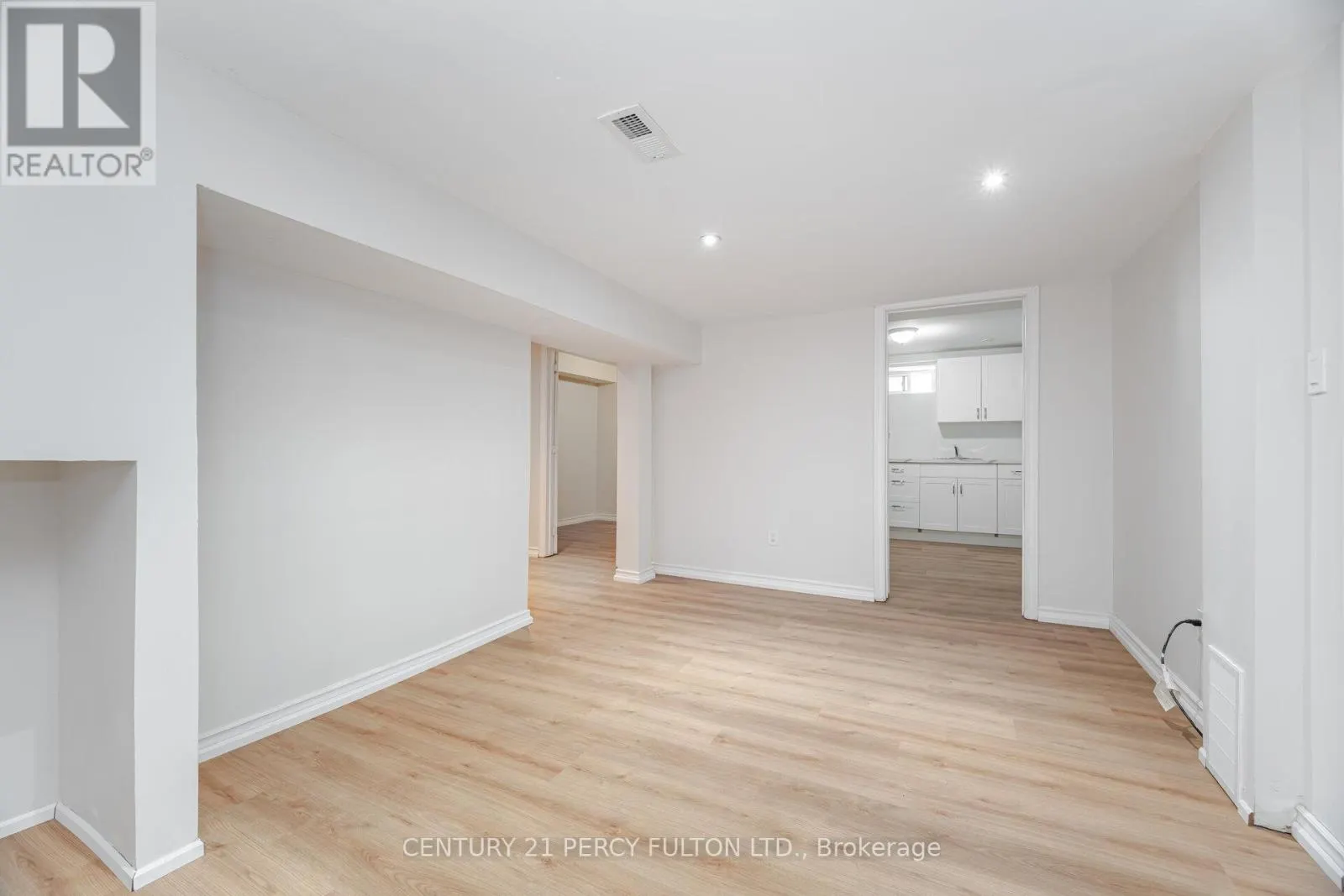 4 RADFORD DRIVE
