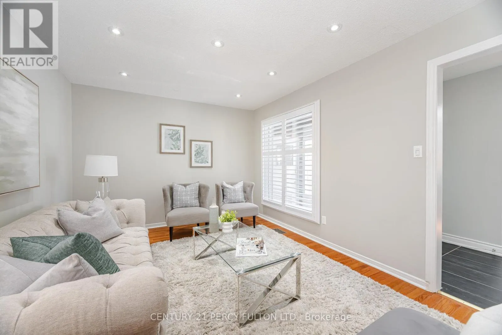 4 RADFORD DRIVE