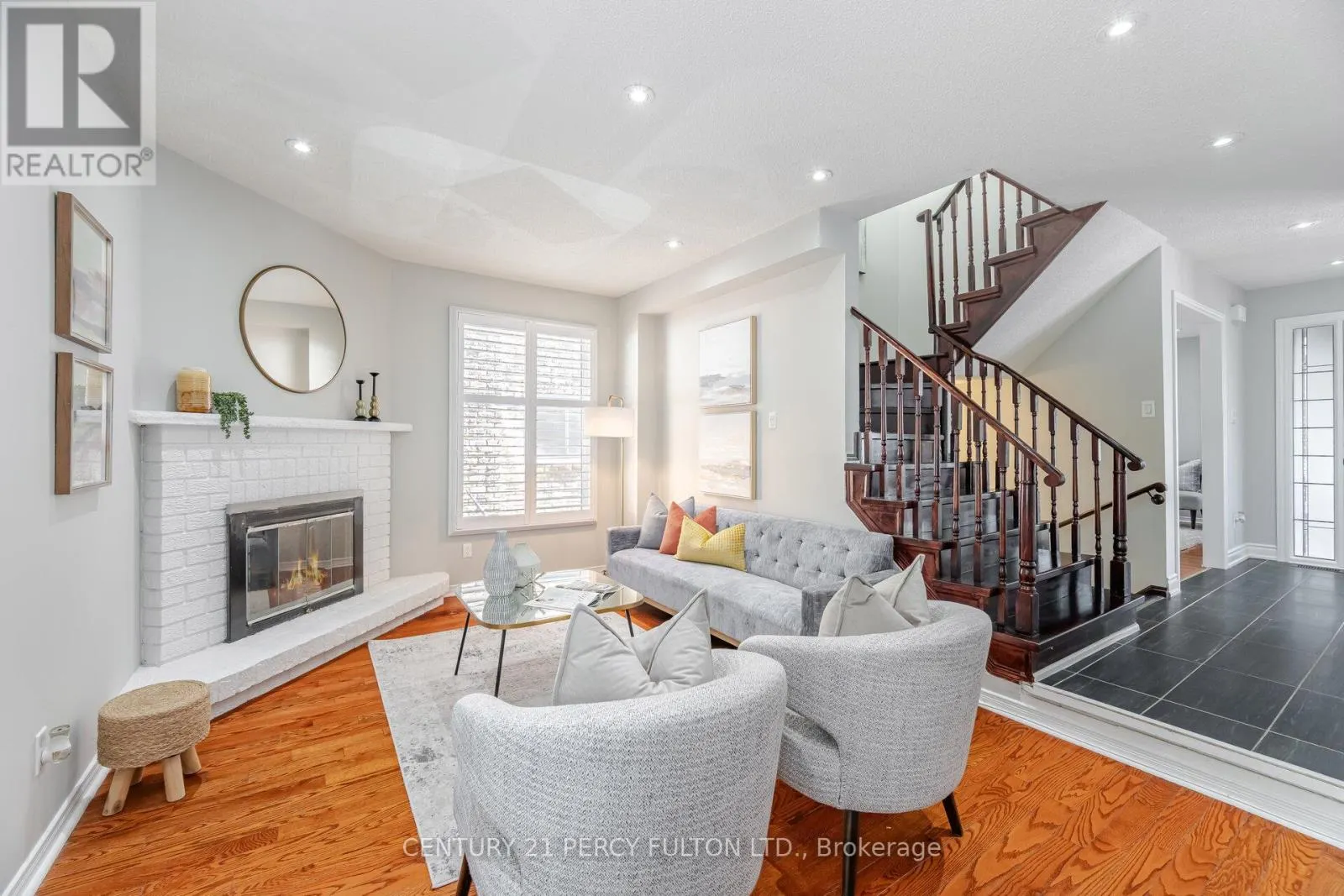 4 RADFORD DRIVE