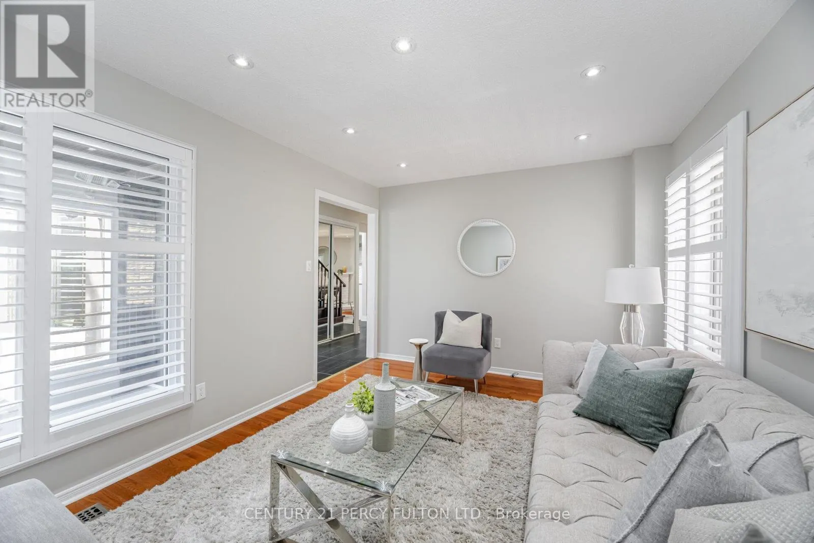4 RADFORD DRIVE
