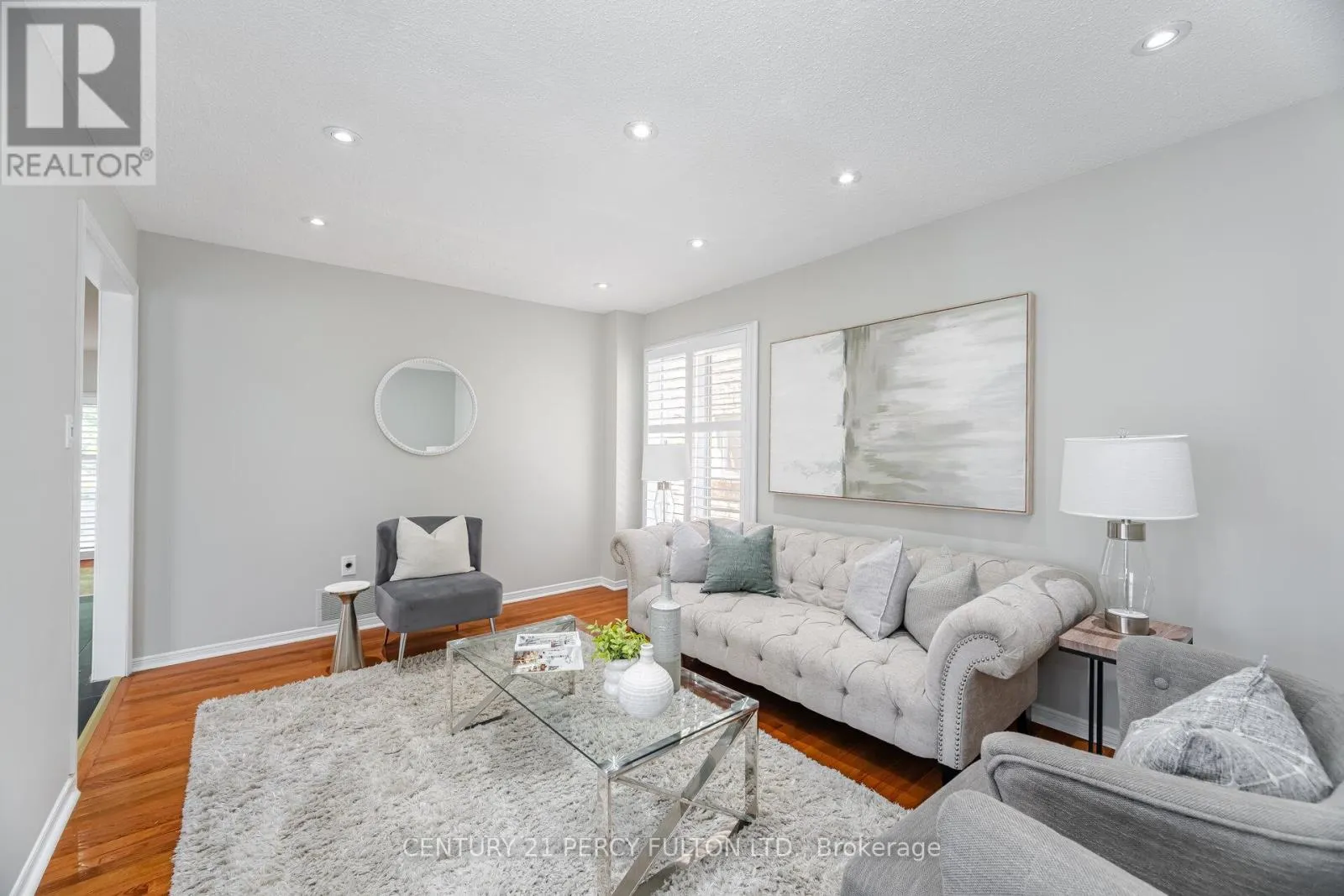 4 RADFORD DRIVE