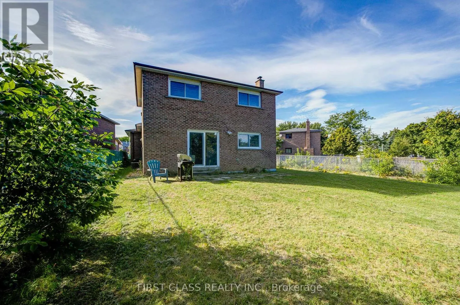 53 TREETOPS COURT