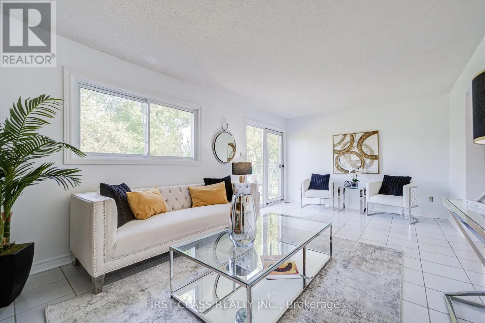 53 TREETOPS COURT