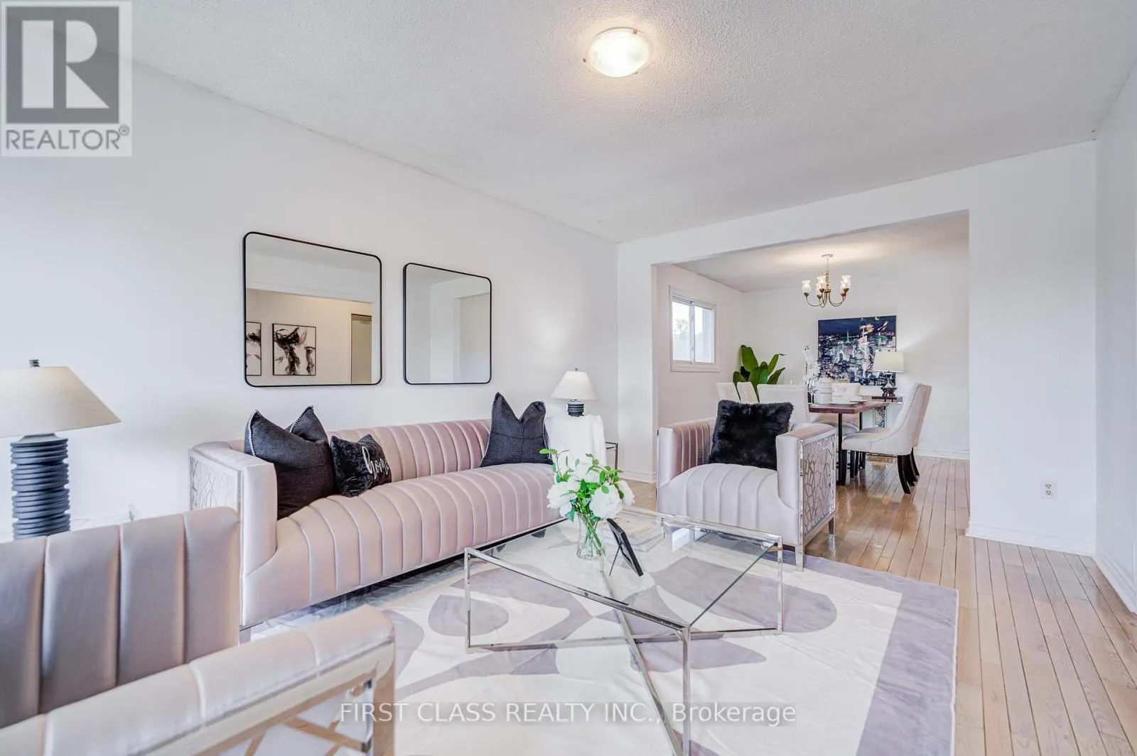 53 TREETOPS COURT