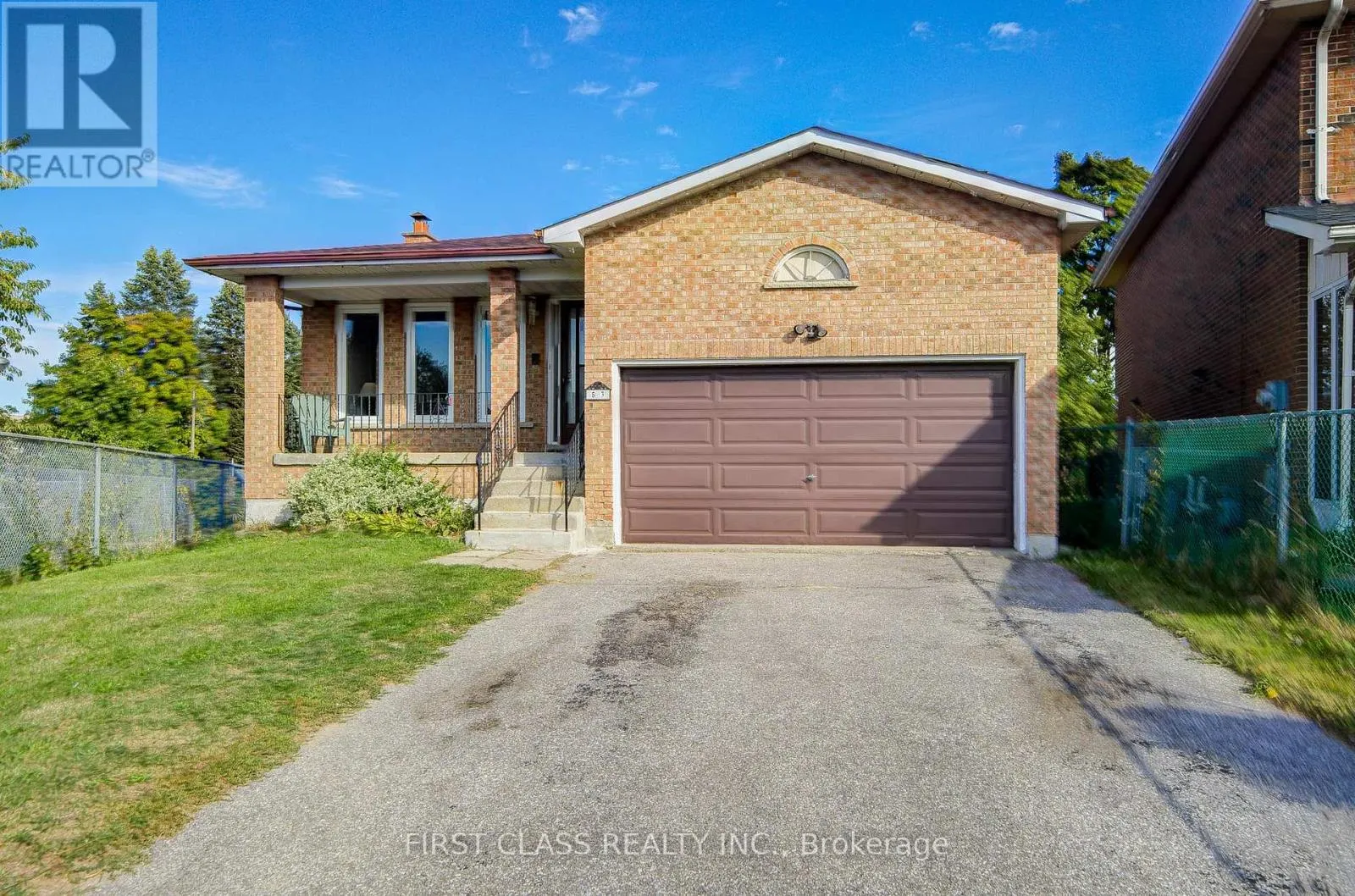 53 TREETOPS COURT