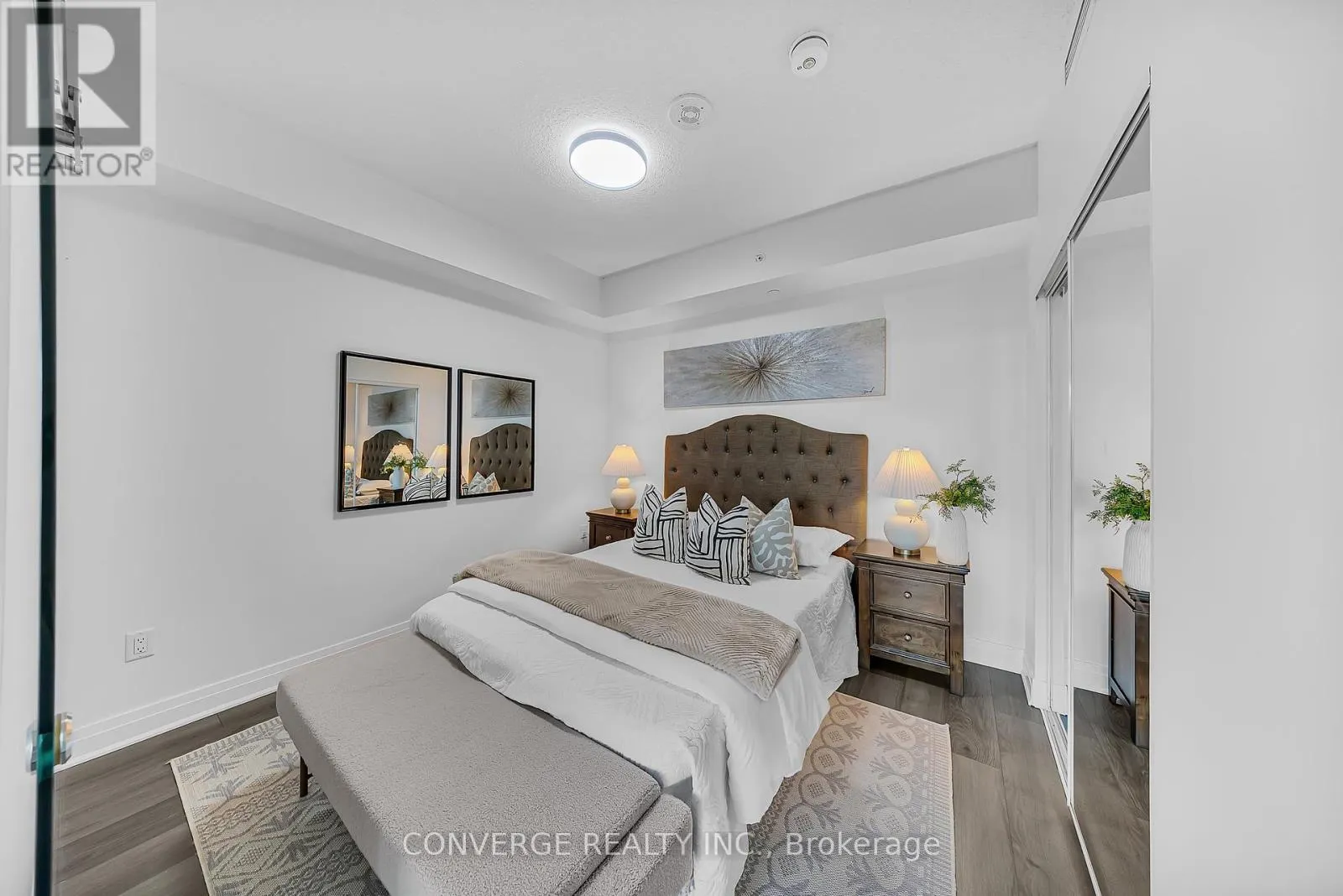 1310 - 3220 SHEPPARD AVENUE E