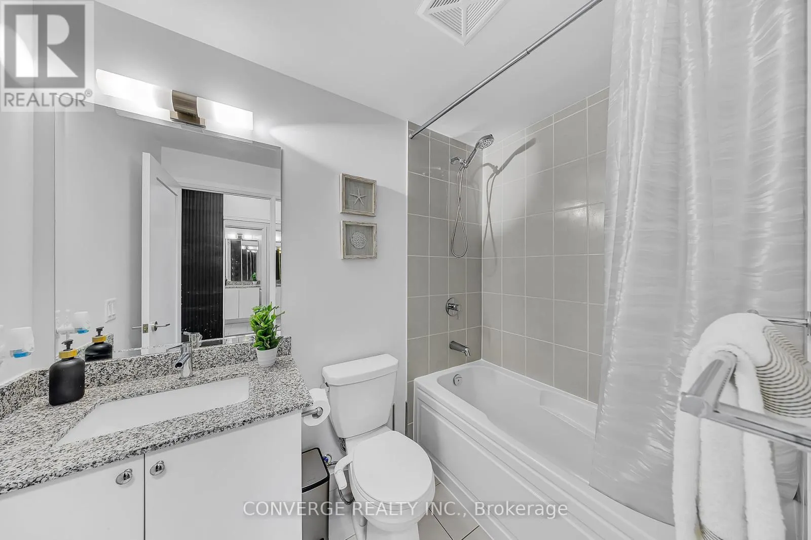 1310 - 3220 SHEPPARD AVENUE E