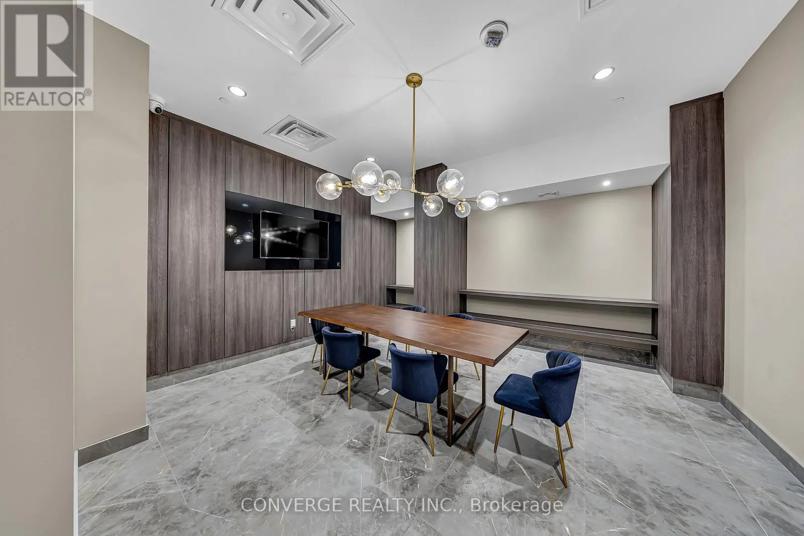 1310 - 3220 SHEPPARD AVENUE E