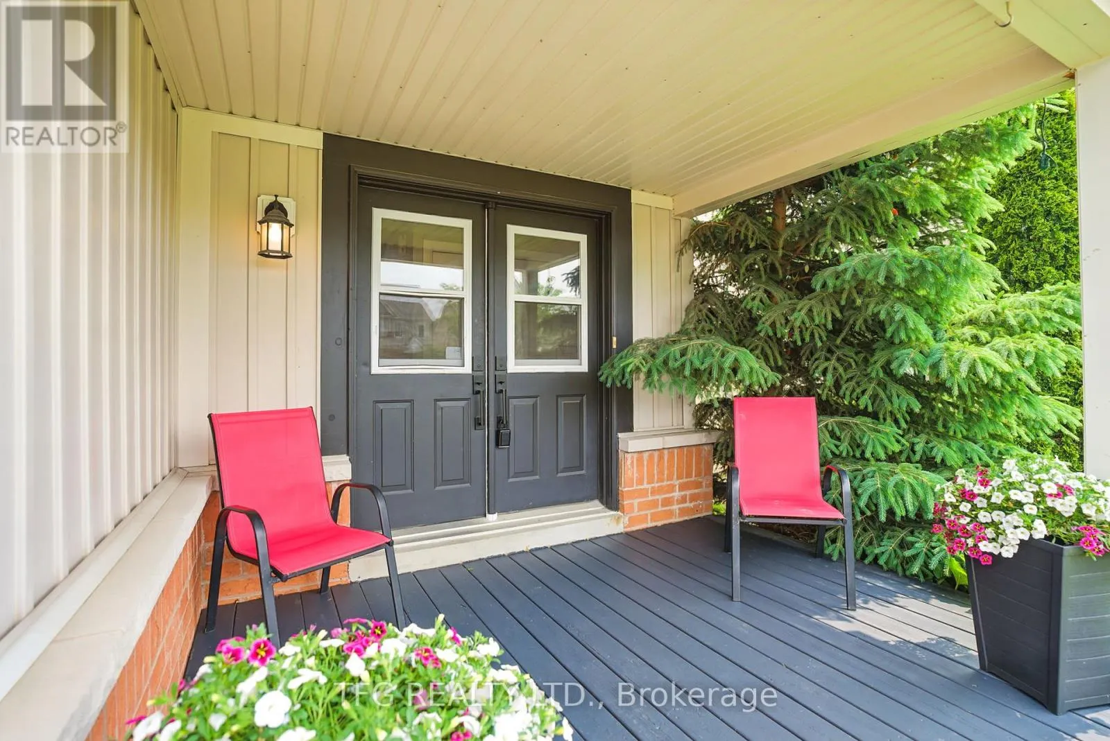 1187 ASHGROVE CRESCENT