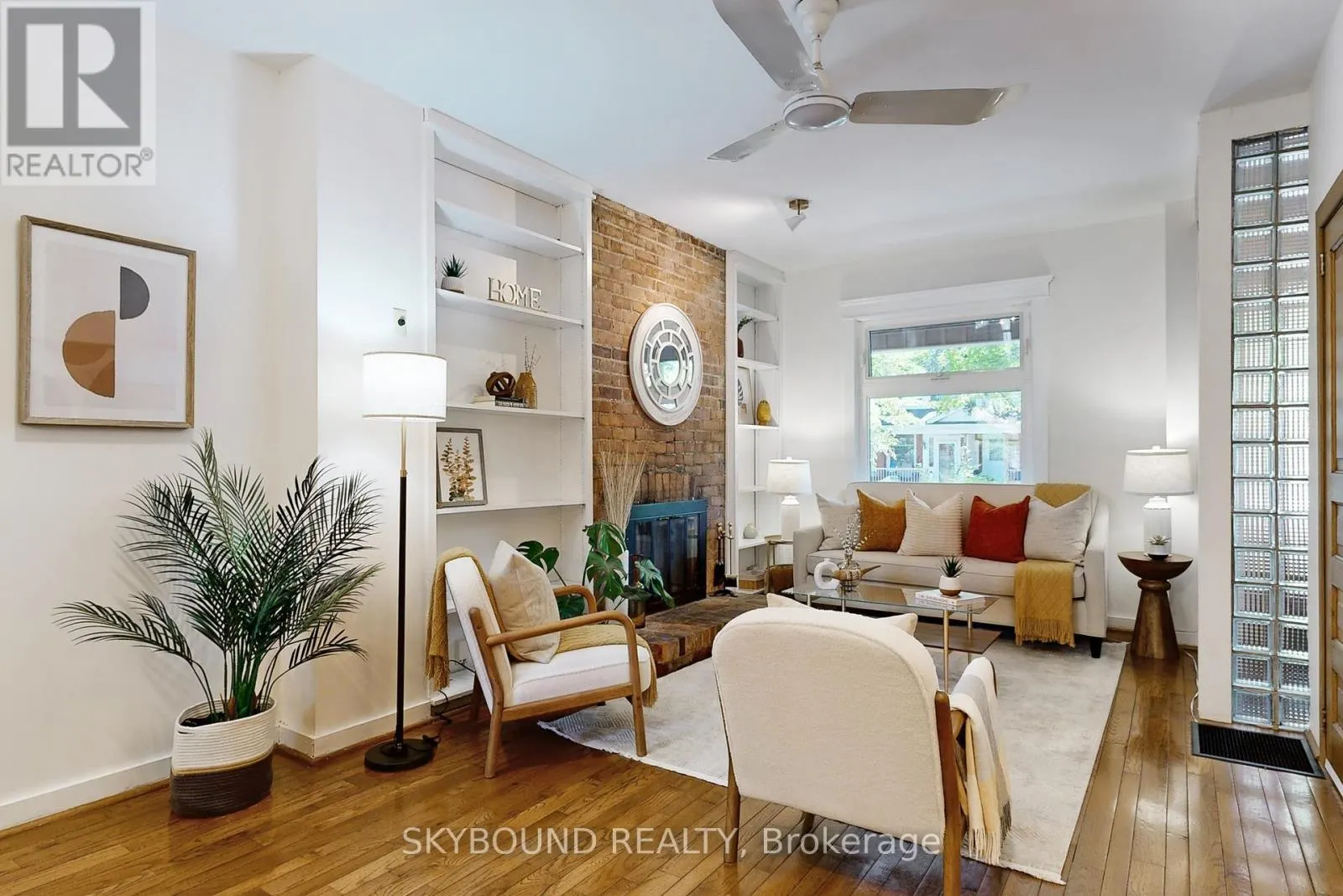 50 DEARBOURNE AVENUE