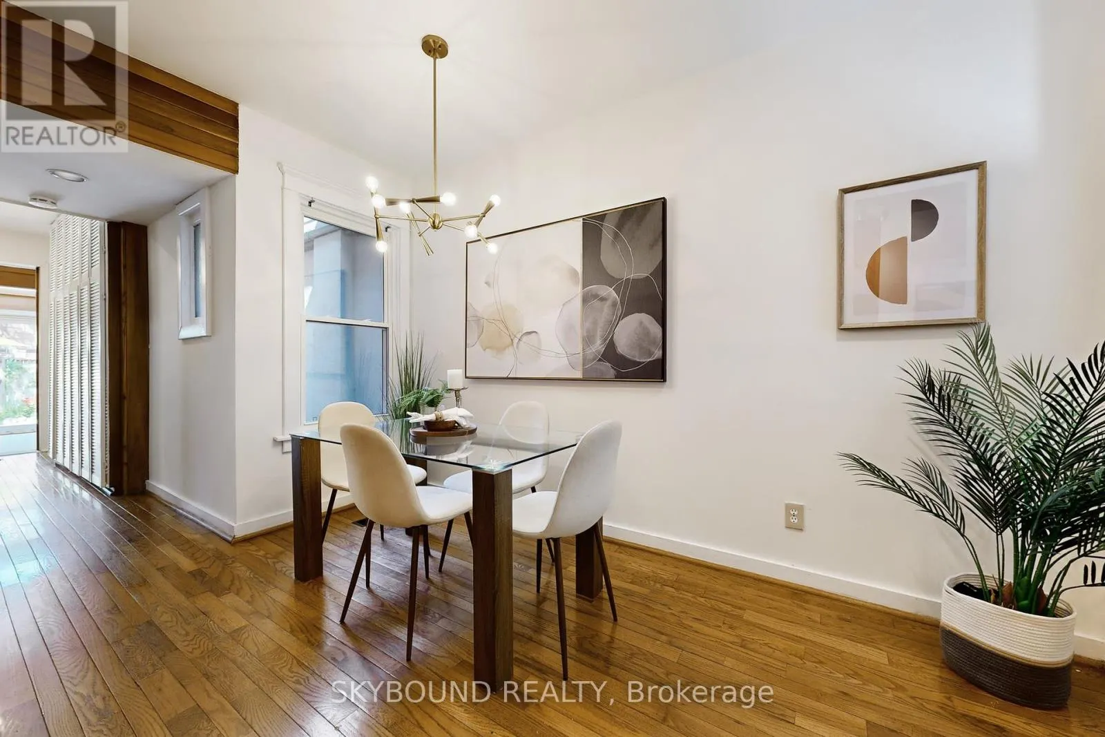 50 DEARBOURNE AVENUE