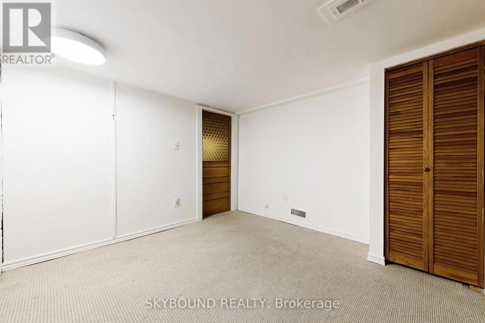 50 DEARBOURNE AVENUE