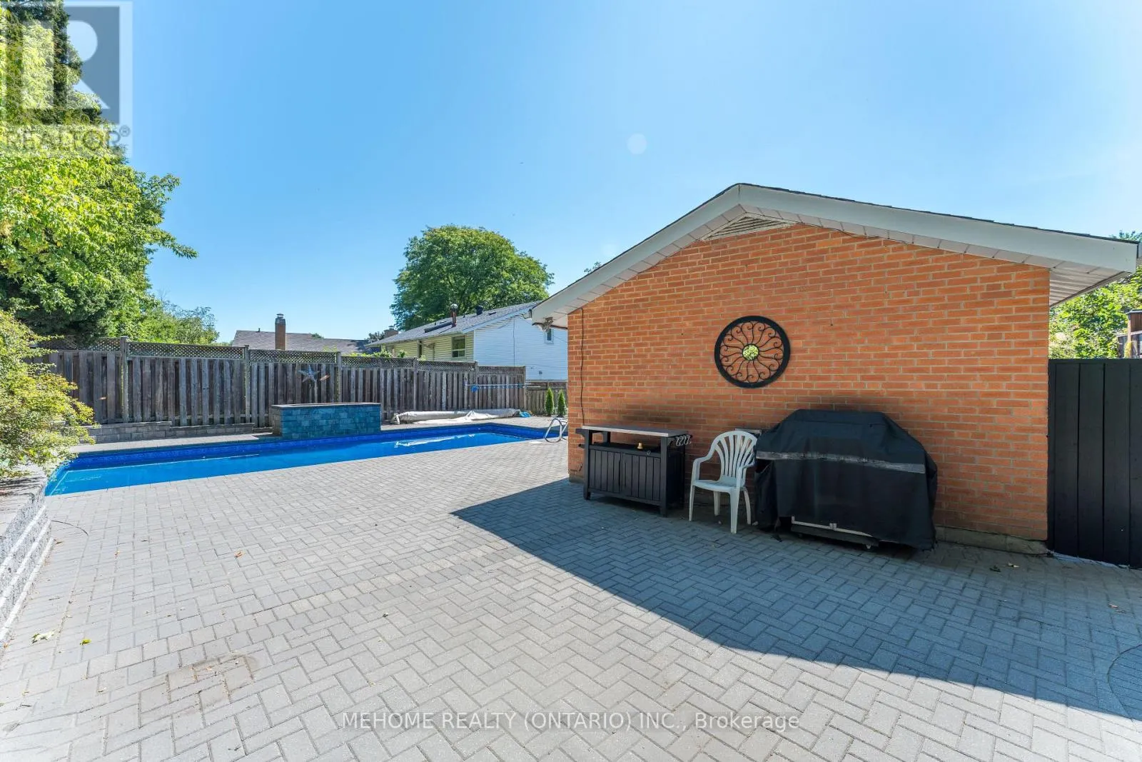 16 ABBOTTSWOOD ROAD