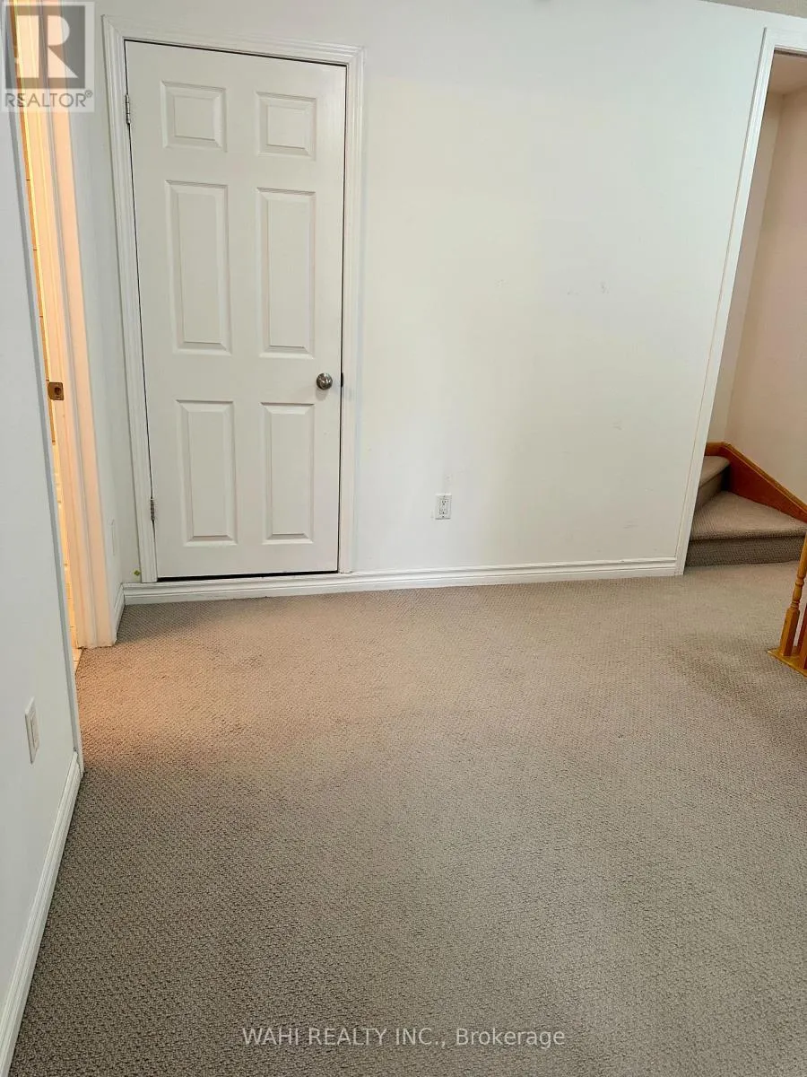 12 - 1040 ELTON WAY