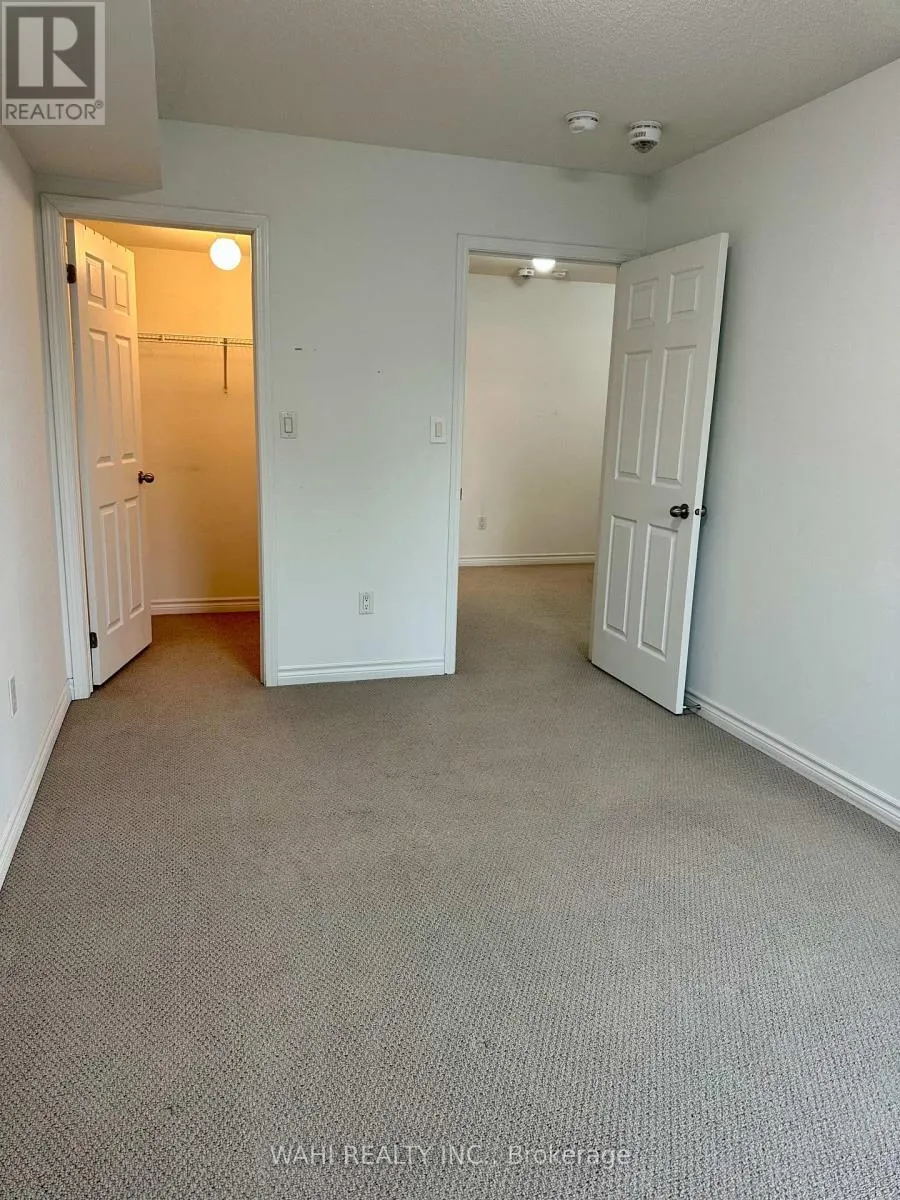 12 - 1040 ELTON WAY